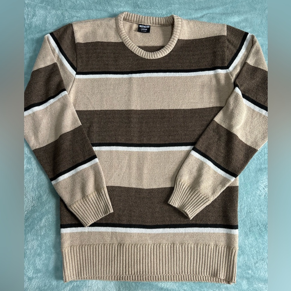 Restricted sweater striped grandpa